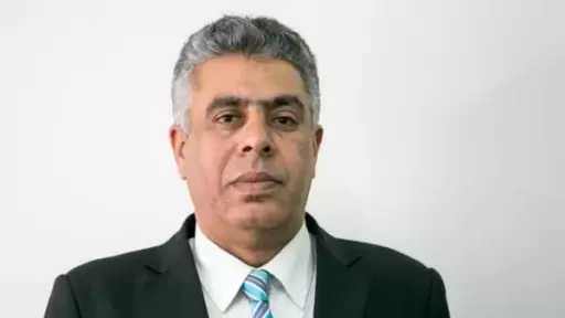 كاتب صحفي: الموقف المصري يدعو جميع الأطراف إلى ضبط النفس ووقف الحرب