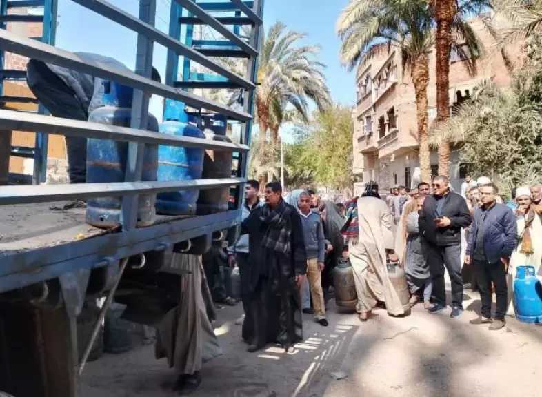 محافظ أسيوط: تكثيف ضخ أسطوانات البوتاجاز وتوزيع يومي بجميع المراكز والأحياء