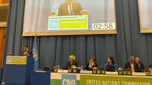 سفير مصر في النمسا يلقي كلمة المجموعة الإفريقية خلال اجتماعات اللجنة الأممية المعنية بالمخدرات