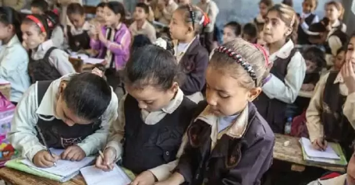 التعليم تنفي تعليق الدراسة في المدارس خلال امتحانات شهر مارس 2026