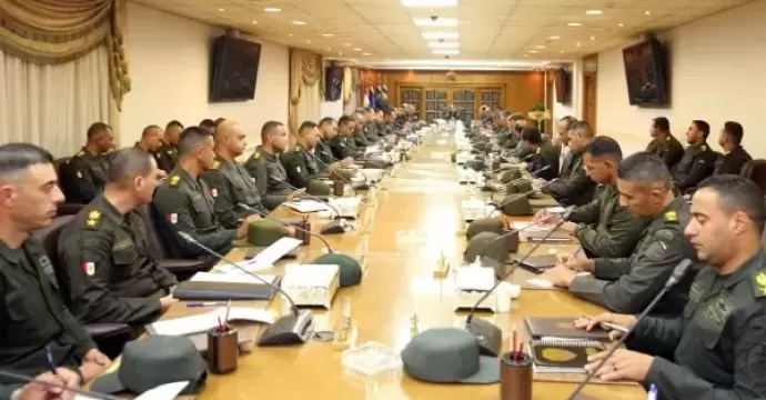 وزير الدفاع يلتقى عددا من قادة الوحدات والوحدات الفرعية بالجيشين الثاني والثالث الميدانيين