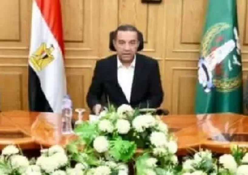 محافظ المنوفية يعتمد التعريفة الجديدة لركوب السيارات بعد زيادة أسعار الوقود ويشدد على الرقابة بالمواقف