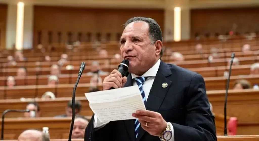 الحرب الأمريكية الإسرائيلية على إيران.. النائب محمد أبو هميلة: استدعاء وزراء لبحث العمالة والتعليم والتجارة مع الدول العربية