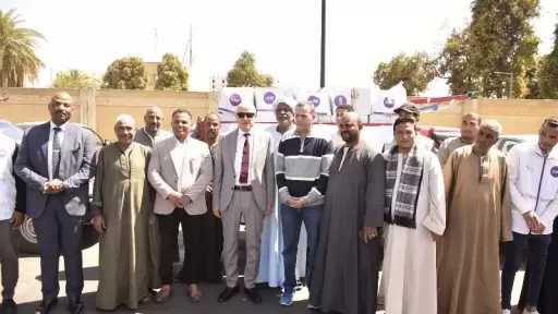 محافظ الأقصر يشهد توزيع 3000 كرتونة غذائية ضمن حملة مؤسسة صناع الخير ”كل يوم أحلى”