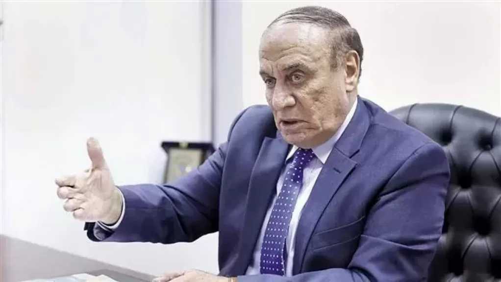 سمير فرج عن تصريحات ترامب: شخصية غير متوقعة ويمتلك مفاتيح ”ساعة الصفر”