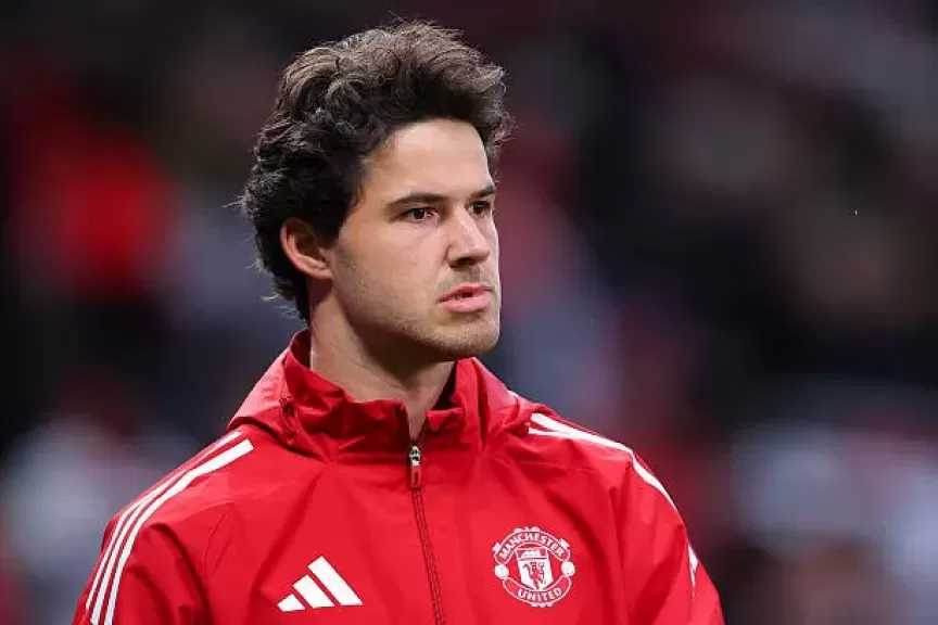 مانشستر يونايتد يُفضل بقاء لامينس على التعاقد مع مارتينيز