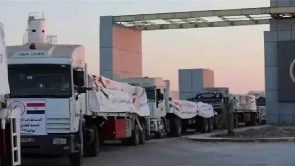 قافلة المساعدات الإنسانية الـ 155 تدخل إلى الفلسطينيين بقطاع غزة