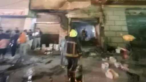 السيطرة على حريق داخل محل بمنطقة البساتين