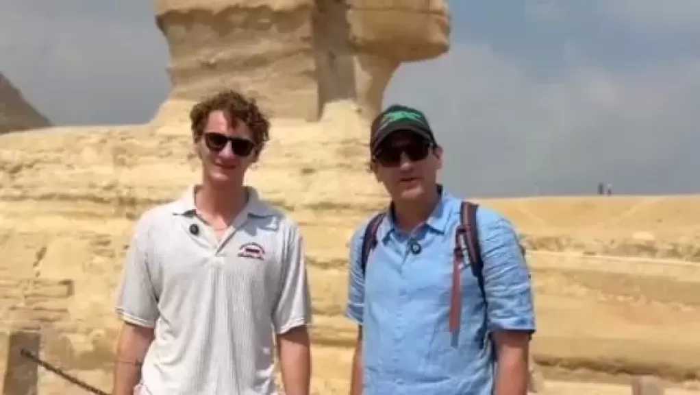 وزارة السياحة والآثار تنفذ حملة إعلامية توثِّق تجارب السائحين في مصر