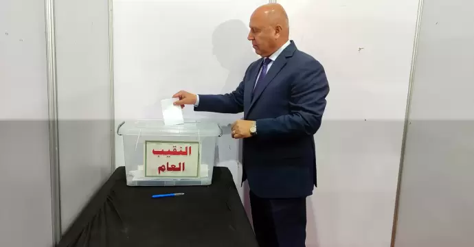 وزير النقل يدلي بصوته في جولة الإعادة على مقعد النقيب العام للمهندسين