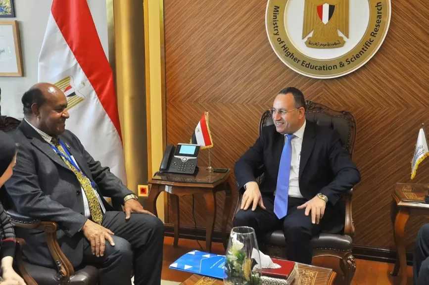 الدكتور قنصوة: تعاون وثيق بين الوزارة ومنظمة اليونيسكو لدعم بناء القدرات العلمية لأبناء القارة الإفريقية