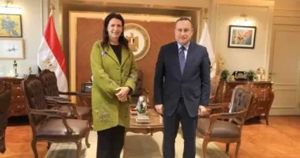 وزير التعليم العالي يبحث مع المدير التنفيذي لهيئة فولبرايت تعزيز التعاون الأكاديمي