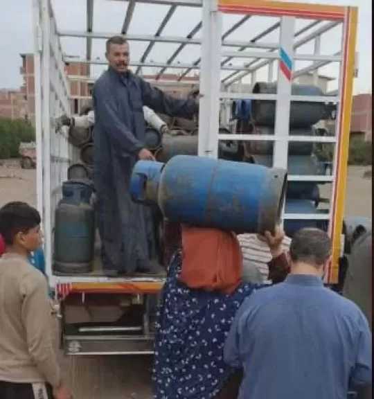 محافظ الشرقية: ضخ 750 أسطوانة بوتاجاز دعم عاجل لأهالي كفر شلشلمون