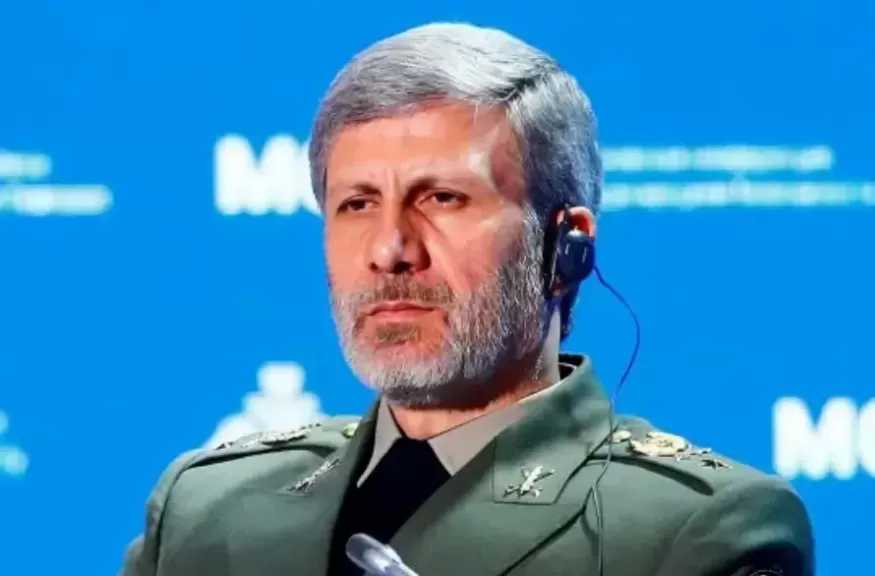 الجيش الإيراني: الهجوم الأمريكي على فرقاطتنا لن يمر دون رد