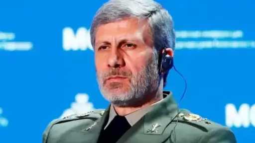 الجيش الإيراني: الهجوم الأمريكي على فرقاطتنا لن يمر دون رد