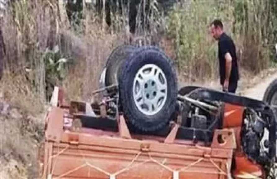 إصابة 5 أشخاص في حادث انقلاب تروسيكل بالفرافرة