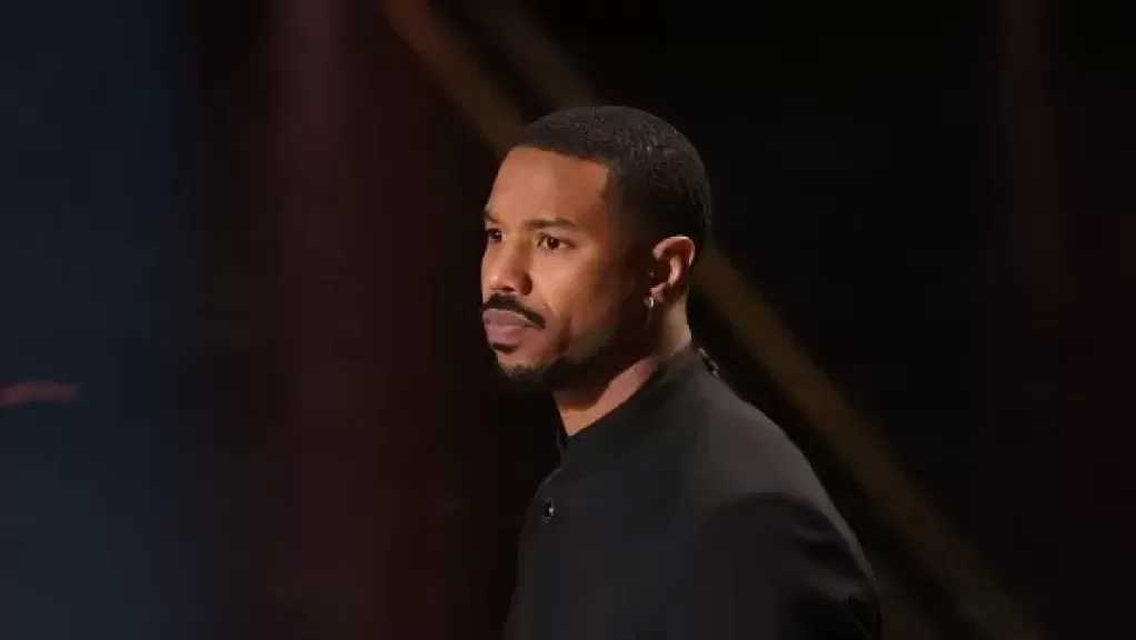 الأوسكار 98.. مايكل بي. جوردن أفضل ممثل