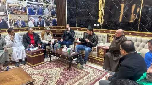 بعد نزاع دام عامًا.. سعيد حساسين ينهي خصومة عائلتي ”الجمل” و”صابر” بقرية أبو رواش بدائرة كرداسة