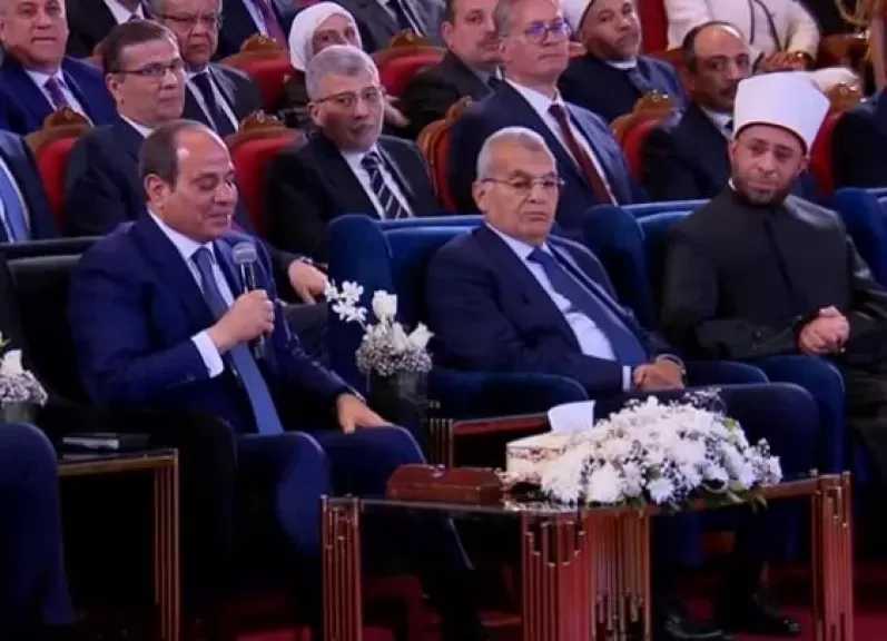 الرئيس السيسي: التحديات التي تواجهنا تتطلب منا صبرا جميلا وعزما لا يلين