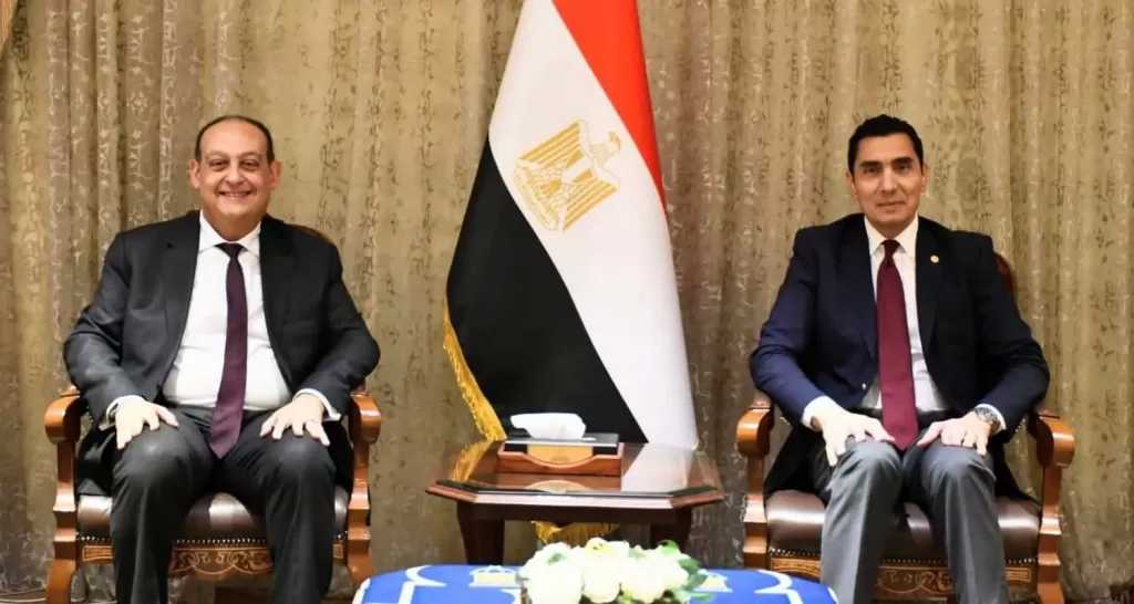 وزير الشباب والرياضة يستقبل مساعد وزير الخارجية للعلاقات الثقافية لبحث سبل التعاون