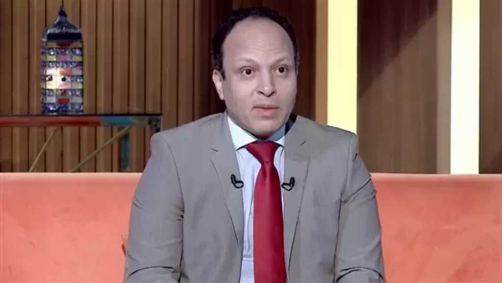 كيف تأكل الكعك والبسكويت وتستعيد وزنك الطبيعي بعد رمضان؟.. استشاري يوضح