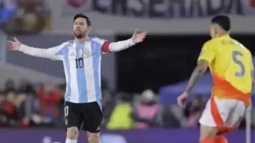 ميسي على رأس قائمة الأرجنتين لمواجهة جواتيمالا وديًا فى مارس