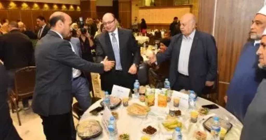 محافظ أسيوط يشهد إفطارا جماعيا بمطرانية الأقباط الكاثوليك