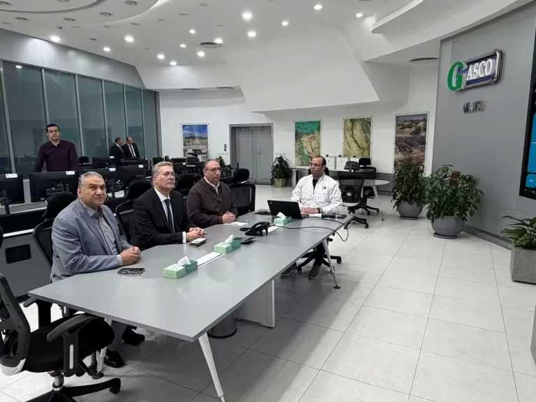 بمناسبة عيد الفطر.. وزير البترول يتابع جاهزية الشبكة القومية للغاز الطبيعي “NATA”