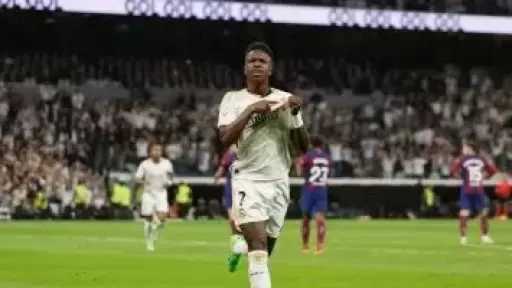 فينيسيوس ورافينيا يتصدران التشكيل المثالي لاياب ثمن نهائي دوري الأبطال