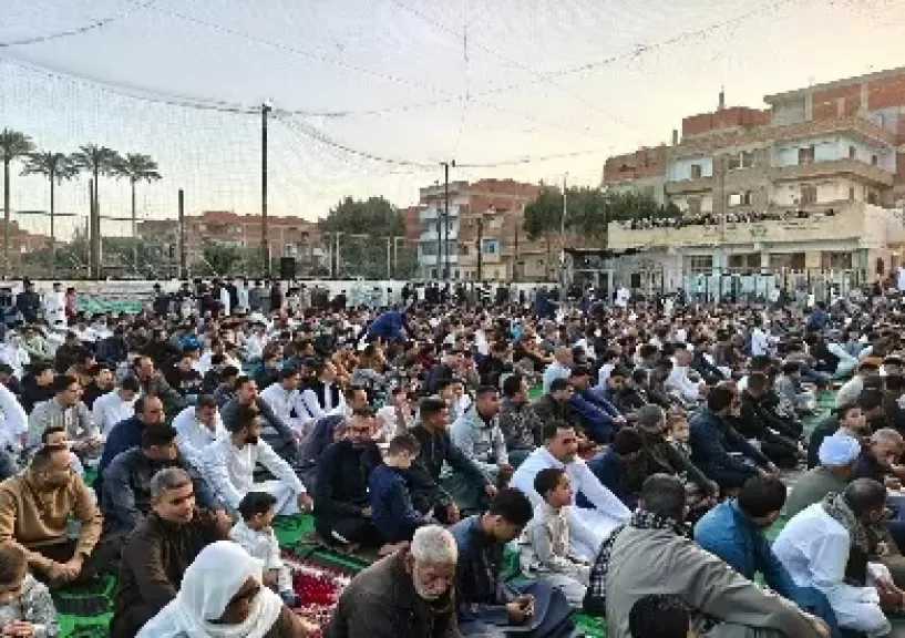 المواطنون يؤدون صلاة عيد الفطر في القليوبية