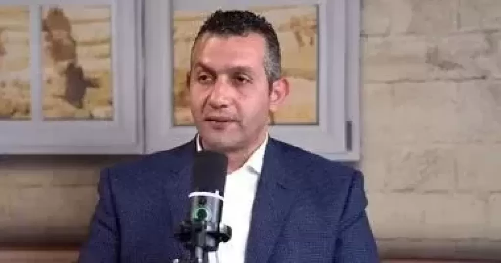 خط أحمر