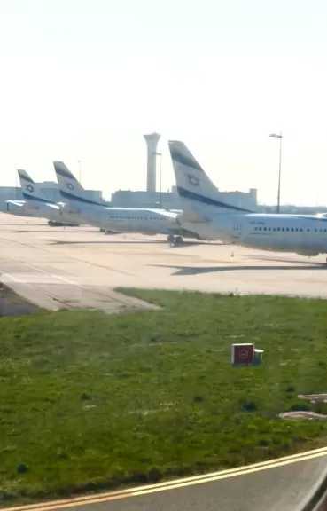 ذعر تل أبيب من المسيرات الإيرانية.. إسرائيل تهرب أسطول طائرات العال إلى باريس