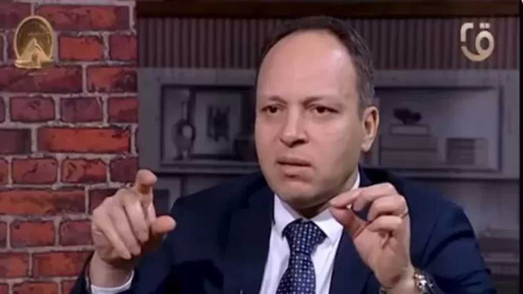 استشاري تغذية يُحذر من فخ الفسيخ والكعك: صدمة للمعدة وأزمات معوية حادة