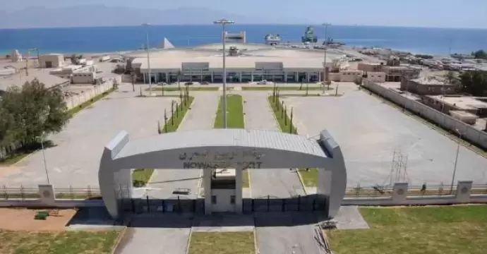 إعادة فتح ميناء نويبع البحرى بعد تحسن الأحوال الجوية واستقرار الرياح