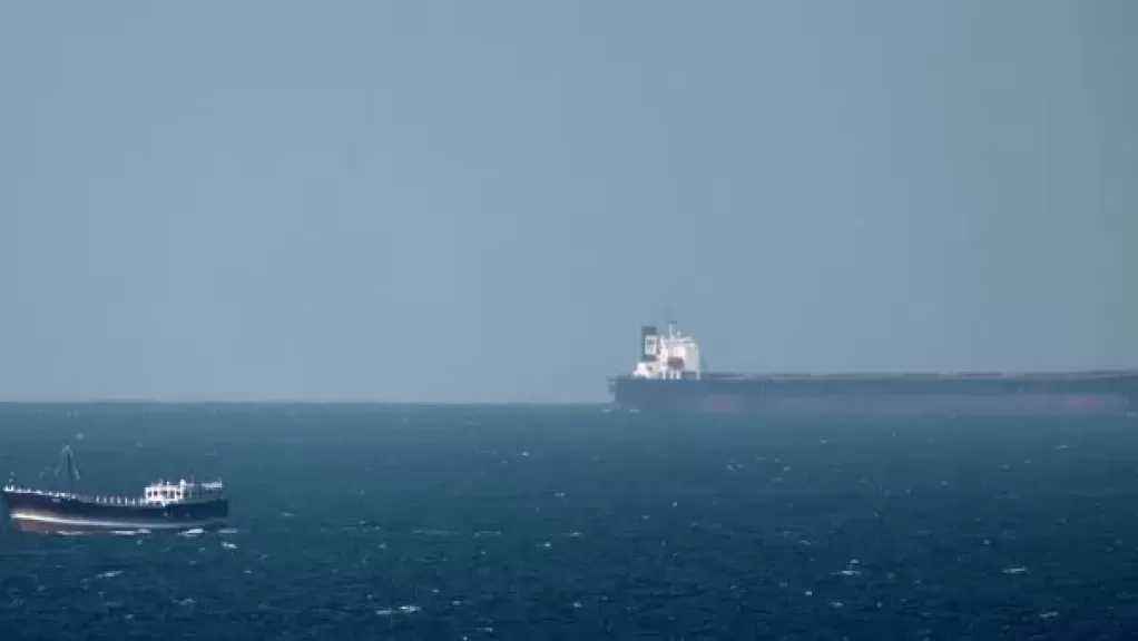 إيران تهدد بإغلاق الخليج الفارسي بالكامل وزرع ألغام بحرية حال استهداف سواحلها