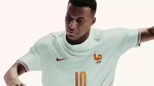 منتخب فرنسا يعلن عن قمصانه الجديدة استعدادا لكأس العالم 2026