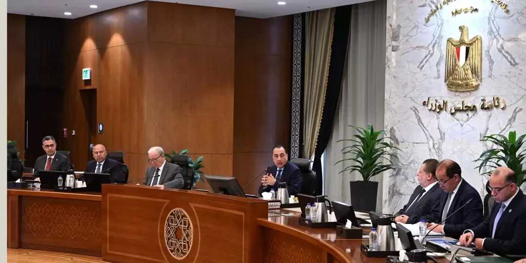 رئيس الوزراء يترأس اجتماع المجموعة الوزارية الاقتصادية