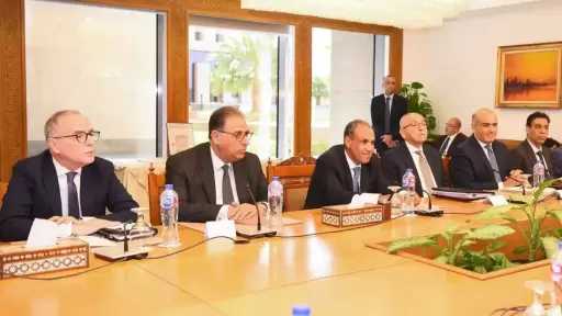 وزيرا الخارجية والاتصالات يبحثان التعاون في مجال التحول الرقمي وتطوير الخدمات القنصلية ويشاركان في تدشين طابع بريد المئوية الثانية لوزارة الخارجية