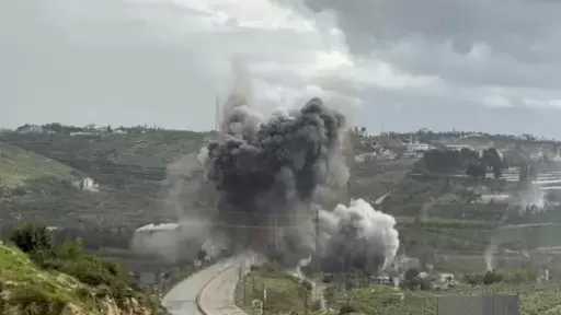 خبيرة علاقات دولية: لبنان تحت عدوان شامل .. ونزوح مليون شخص وسط تصعيد خطير