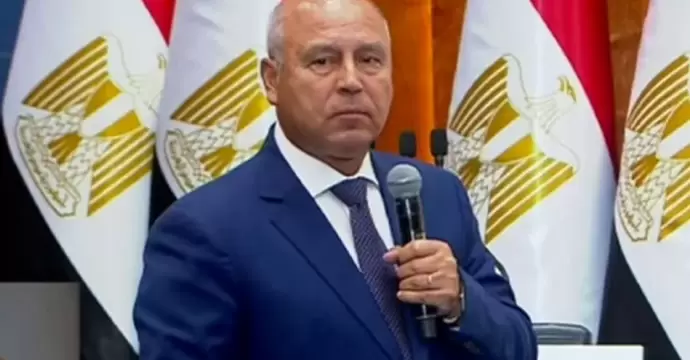 تخفيض السرعات وتأخيرات محتملة.. كامل الوزير يتابع استعدادات النقل لمواجهة سوء الأحوال الجوية