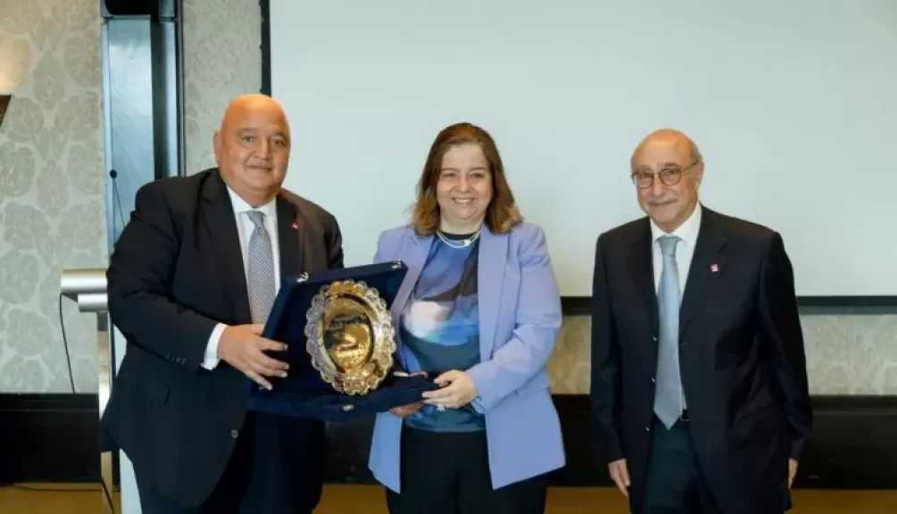 بنك saib يوجه الشكر إلى مي عبدالحميد وعمر جوده بعد انتهاء عضويتهما بمجلس الإدارة