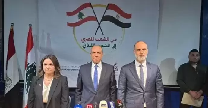 وزير الخارجية يسلم 1000 طن من المساعدات الإغاثية خلال زيارته لبيروت