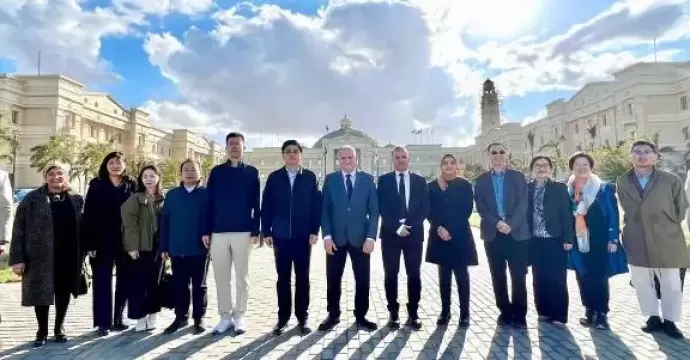 جامعة القاهرة تستقبل وفد جامعة بكين لتعزيز الشراكة الإستراتيجية| صور