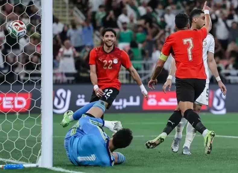 مصر تقدم أداء رائعا وتتقدم بثلاثية في الشوط الأول أمام السعودية