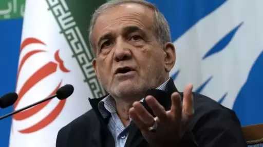 الرئيس الإيراني لدول المنطقة: لا تسمحوا لأعدائنا بإدارة الحرب من أراضيكم