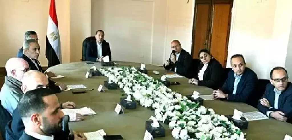 رئيس الوزراء: لدينا مخزون آمن يتراوح بين 6 أشهر وسنة لكل السلع