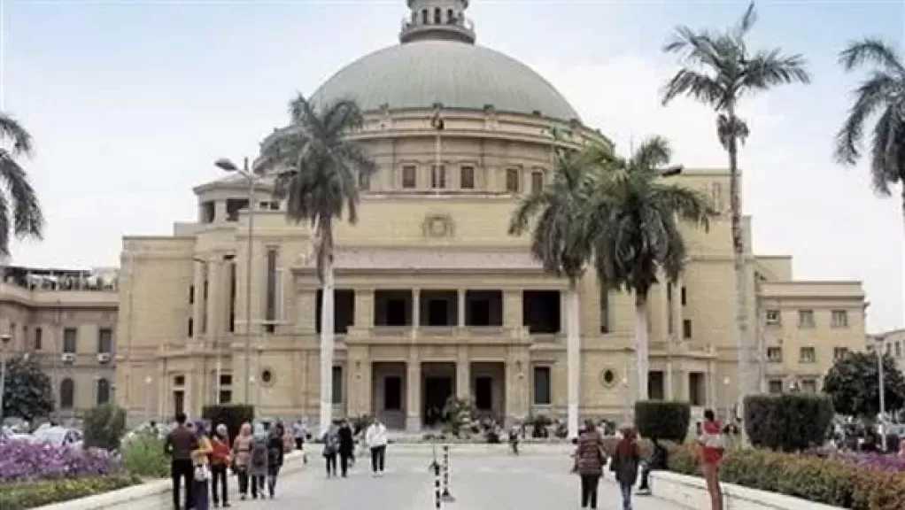 قرارات عاجلة من جامعة القاهرة بشأن تأخير الطلاب في الامتحانات بسبب الزحام