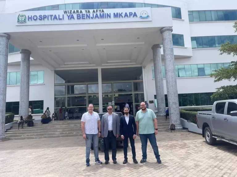 نقابة الأطباء: بعثة جامعة المنصورة لتنزانيا تجري جراحات قلب معقدة بمدينة دودوما
