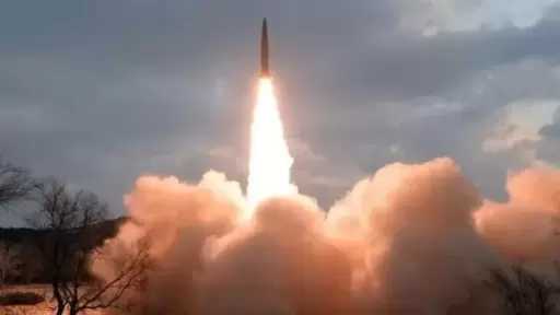 صافرات الإنذار تدوي في حيفا بإطلاق رشقة صاروخية إيرانية