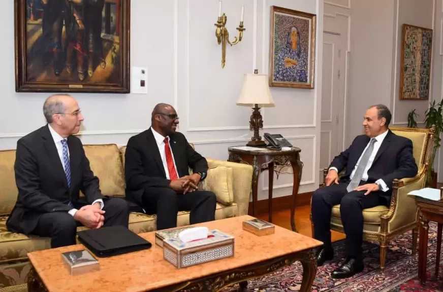 وزير الخارجية يؤكد أهمية استمرار التنسيق والتعاون بين وزارة الخارجية والمؤسسات الأكاديمية الكندية